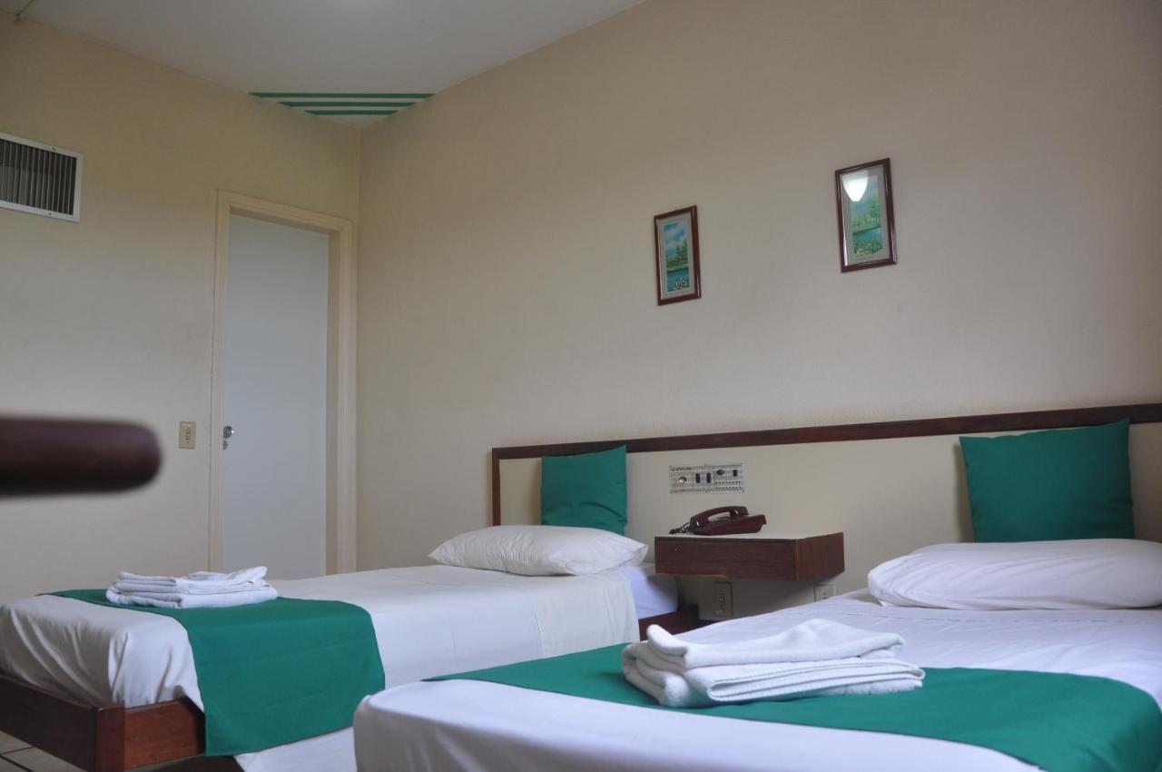 Optimum Plaza Hotel Monte Alto Exterior foto